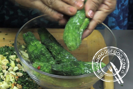 besan stuffed karela