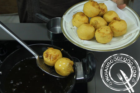 bread aloo bonda