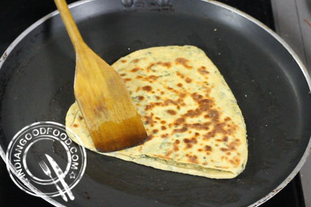 kasuri methi parantha recipe