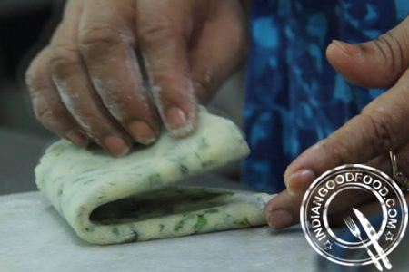 sooji methi parantha