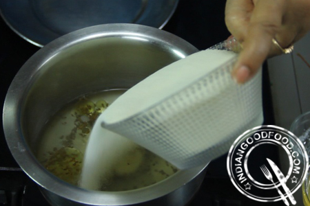 sooji methi parantha