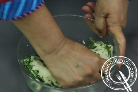 sooji methi parantha