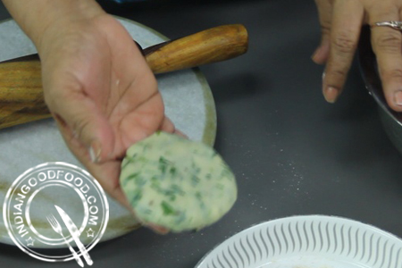 sooji methi parantha