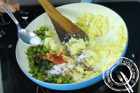 stuffed aloo masala idli recipe