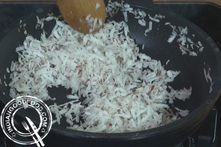 sweet coconut parantha recipe