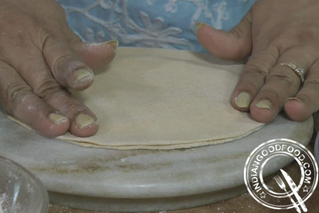 sweet coconut parantha recipe