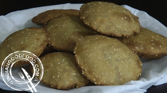 sesame seeds sweet poori